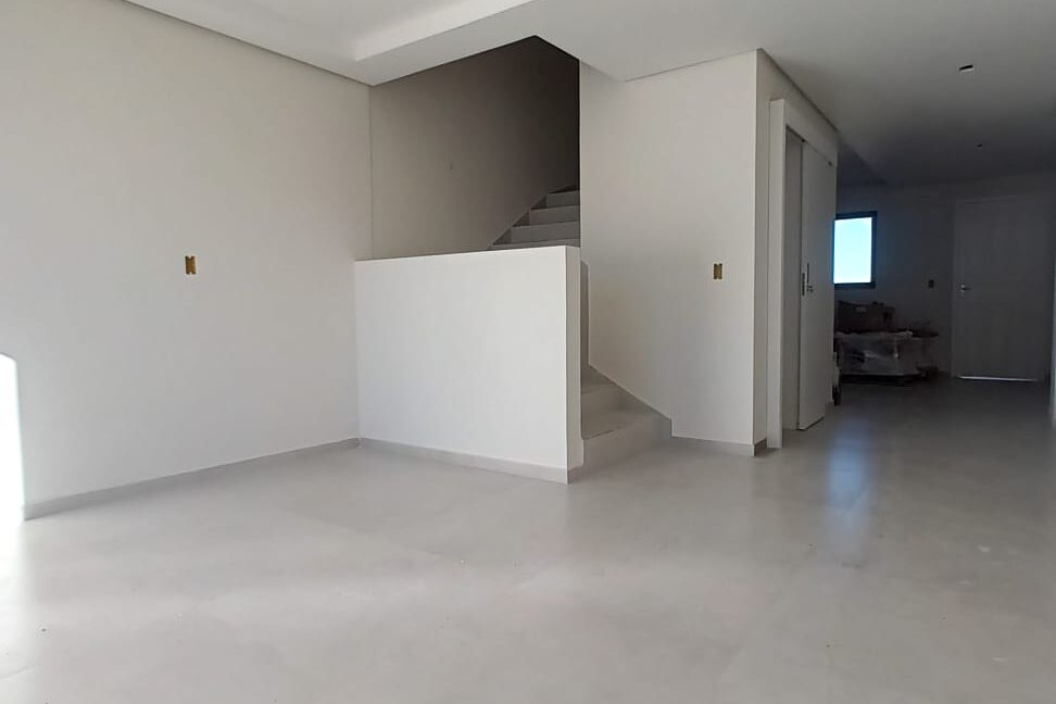 f0a5b69b-f3b7-4db1-999e-8cbfa343c2a4