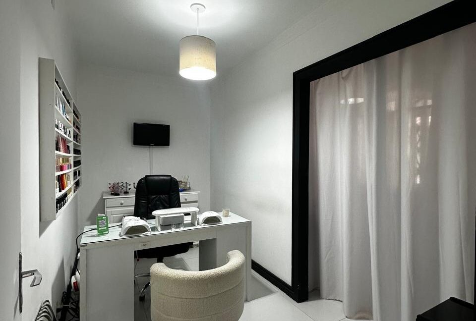 b02033d6-be55-4938-9a4c-a7750ed0f413